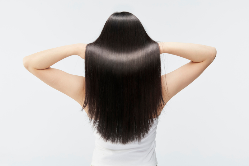 Aun así, no todos los productos funcionan igual en todas las personas. Por eso, elegir bien requiere observar el tipo de cabello, el estado del cuero cabelludo y los objetivos que se quieren conseguir